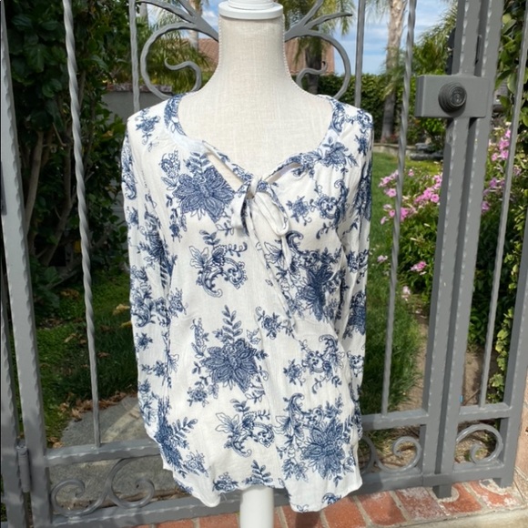 Nanette Lepore Tops - Nanette Lenore Tunic Embroidered Long Sleeve M